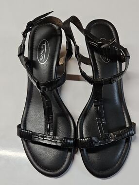 Talbots Black T-Strap Women's Sandals Size 9